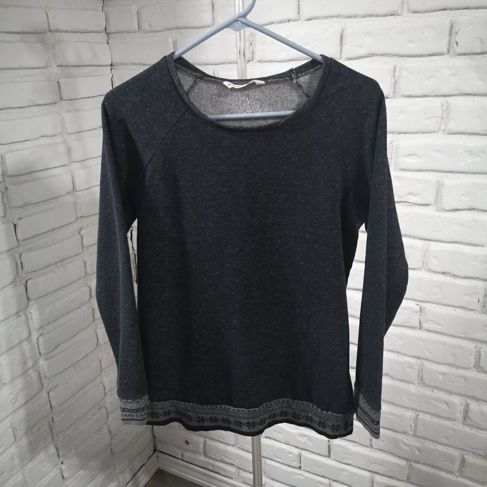 Bluenotes Ladies Size Medium Black Fleece Lined Straight Fit Sweat Top